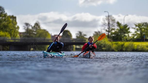 To kajakroere på Haderslev Dam